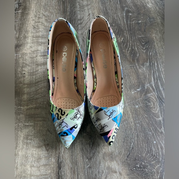 Heel - Picture 2 of 5